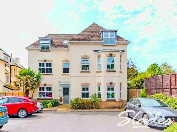 3 Bedroom Apartment To Rent In Belle Vue Road, Southbourne, Bournemouth, BH6