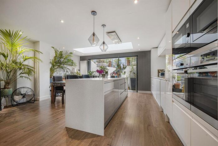 4 Bedroom Town House For Sale In Madeira Avenue, Shortlands, BR1