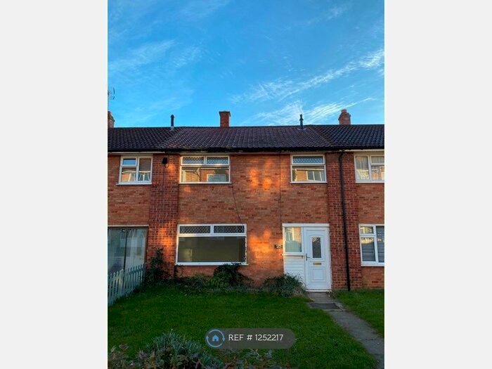 3 Bedroom Terraced House To Rent In Defoe Road, Ipswich IP1