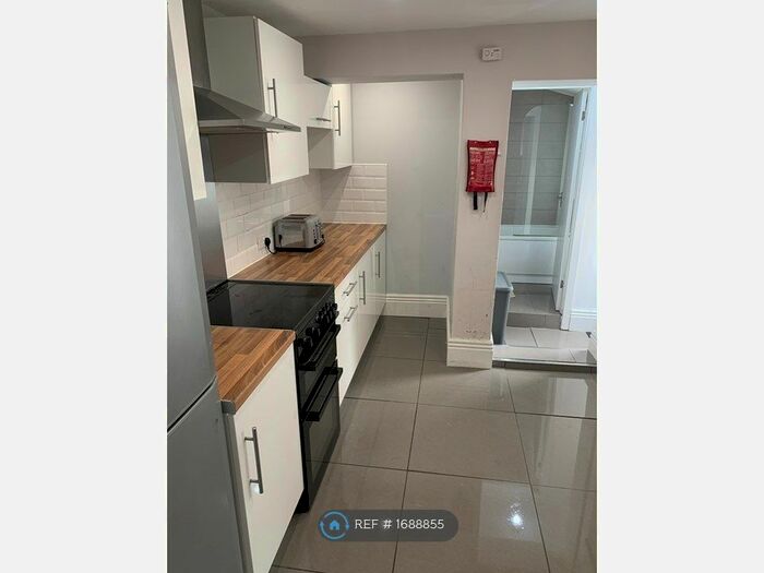 3 Bedroom Terraced House To Rent In Hardy Street, Hull, HU5