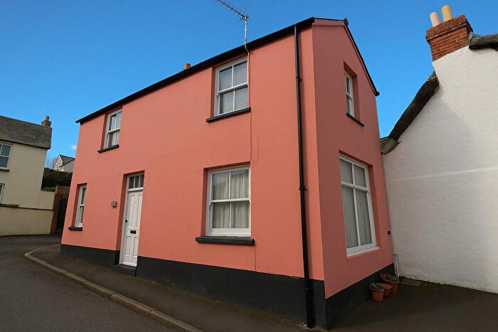 2 Bedroom Cottage To Rent In Irsha Street, Appledore, EX39