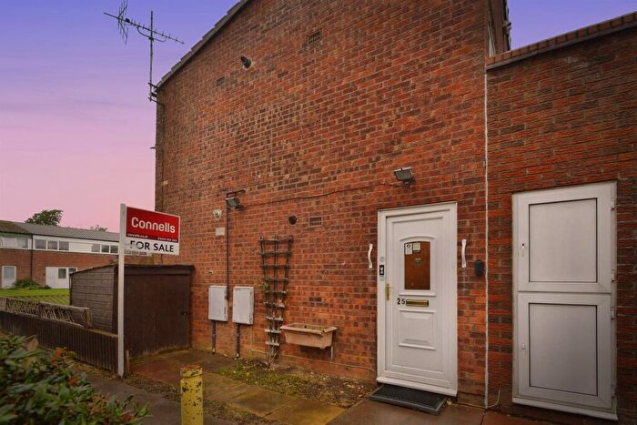 1 Bedroom Flat For Sale In Franklins Croft, Wolverton, Milton Keynes, MK12