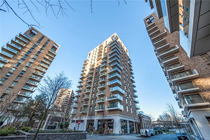 2 Bedroom Apartment For Sale In Plowden Road, Blackheath, London, SE3