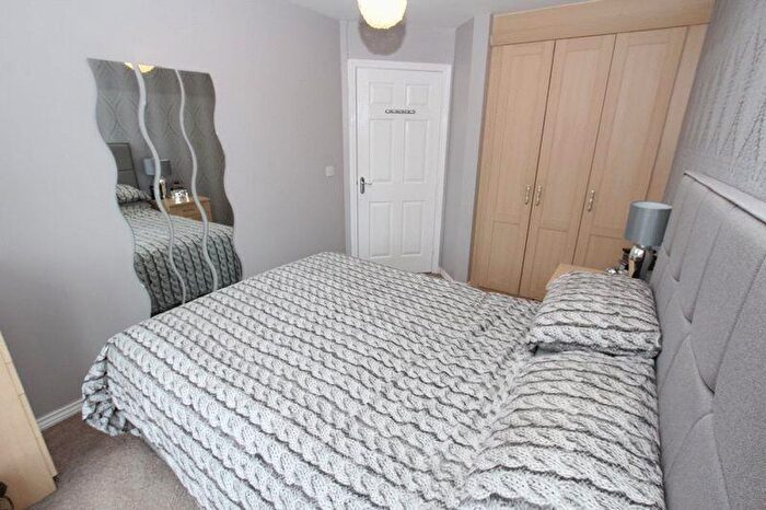 2 Bedroom Flat For Sale In Kilmaine Avenue, Manchester, M9