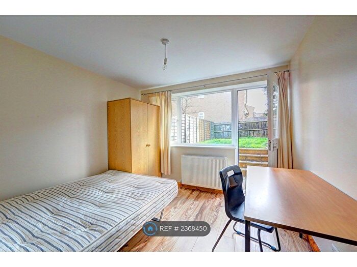 6 Bedroom Terraced House To Rent In Addison Gardens, Kingston Upon Thames, KT5