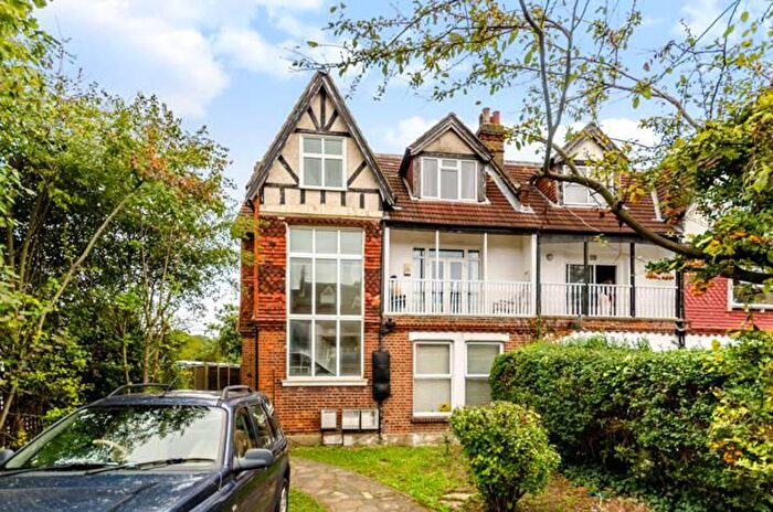 1 Bedroom Flat To Rent In Auckland Road, London, SE19