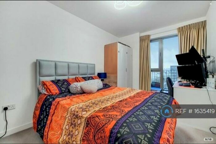 3 Bedroom Flat To Rent In Tiller House, London, E6