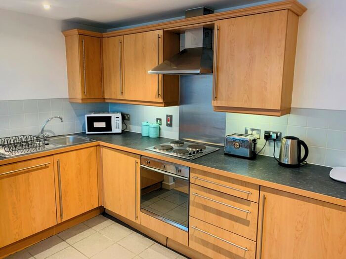 2 Bedroom Flat To Rent In City Walk, Sweet Street, Leeds, LS11