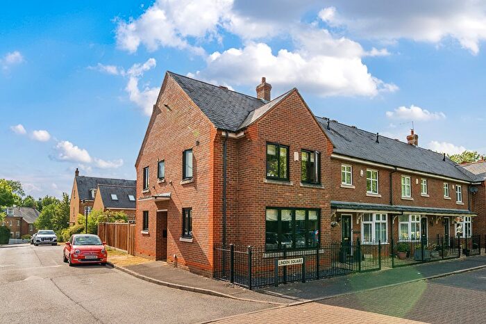 3 Bedroom End Of Terrace House For Sale In Linden Square, Harefield, UB9