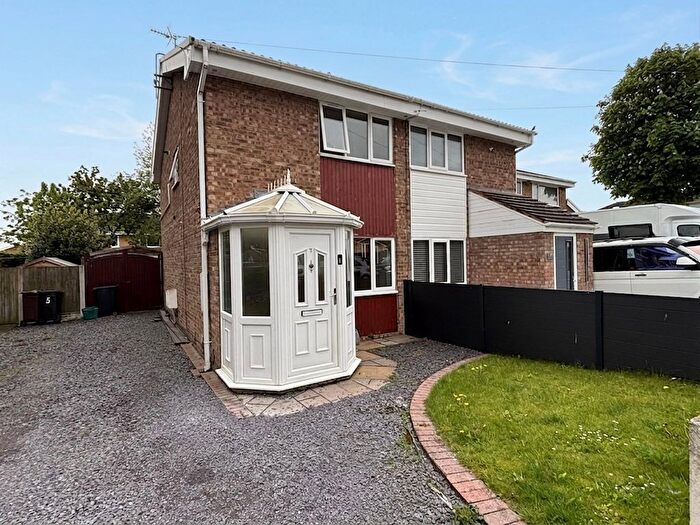2 Bedroom Semi-Detached House For Sale In Pine Tree Close, Chester, CH4