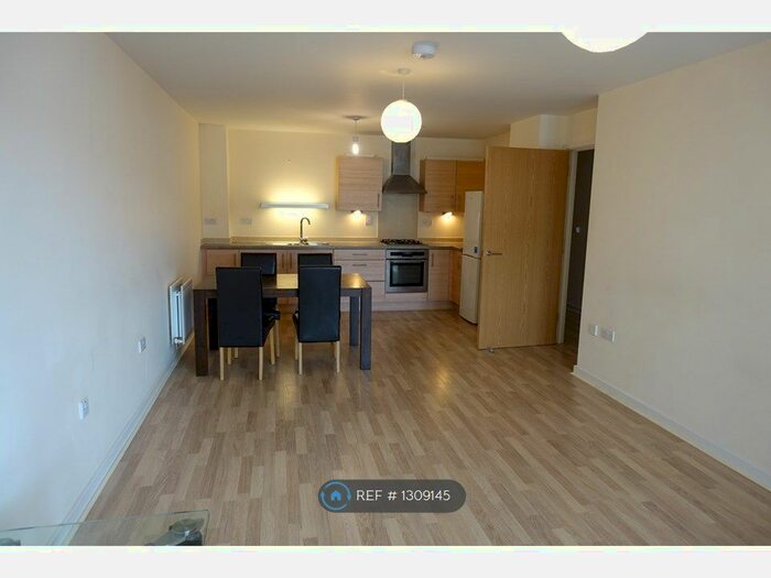2 Bedroom Flat To Rent In The Crescent, Bristol BS1