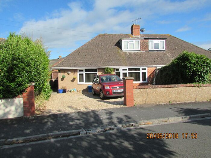 2 Bedroom Bungalow To Rent In Southfield Close, Uphill, BS23