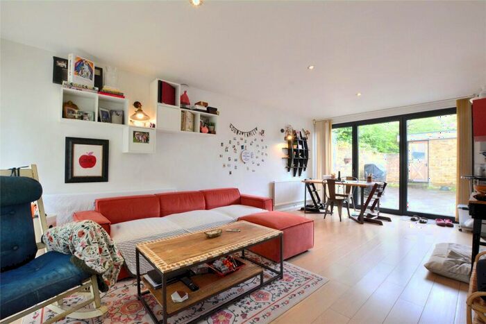 3 Bedroom End Of Terrace House To Rent In The Plantation, Blackheath, London, SE3