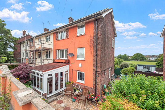 4 Bedroom End Of Terrace House For Sale In Chickerell Road, Weymouth, DT4