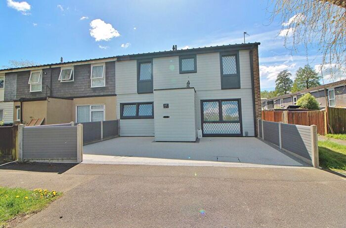 4 Bedroom End Of Terrace House For Sale In Eagle Avenue, Cowplain, PO8