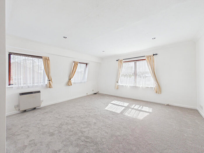 1 Bedroom Apartment To Rent In Wycombe Road, Stokenchurch, Buckinghamshire, HP14
