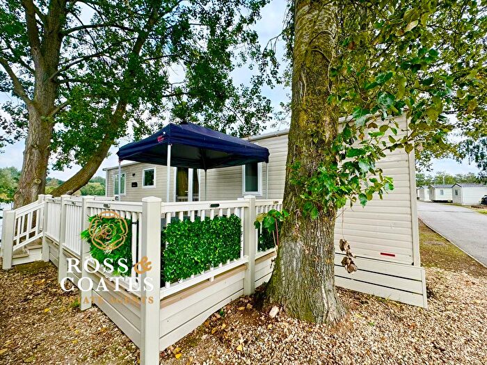 2 Bedroom Park Home For Sale In Rudd Lake, Tattershall Lakes Sleaford, Sleaford Road, Lincoln, LN4