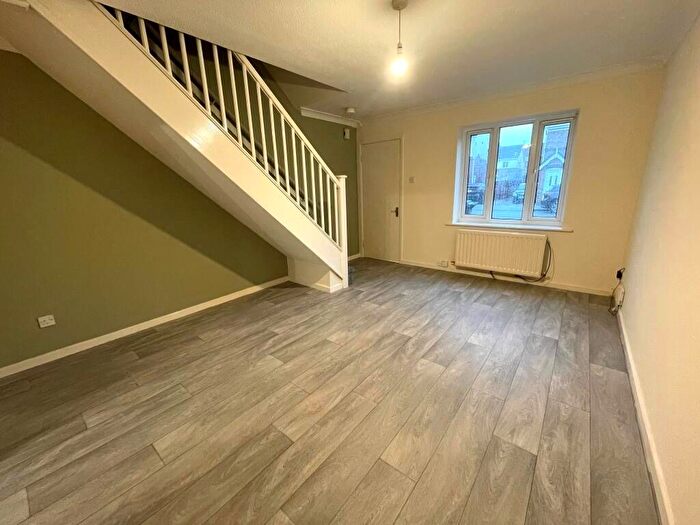 2 Bedroom Terraced House To Rent In Hales Entry, Hull, HU9