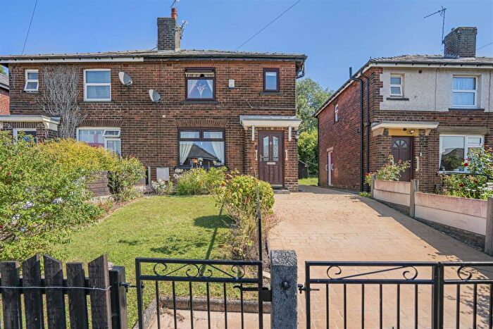 3 Bedroom Semi Detached House For Sale In Devonshire Road, Atherton, Manchester, M46