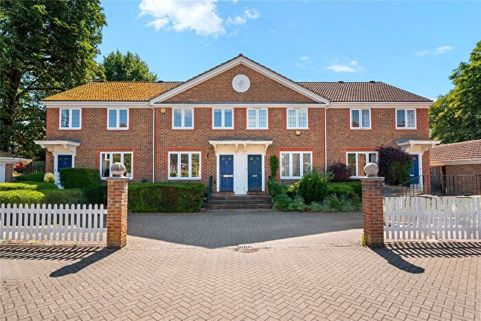 3 Bedroom Terraced House For Sale In Hungerford Square, Weybridge, Surrey, KT13