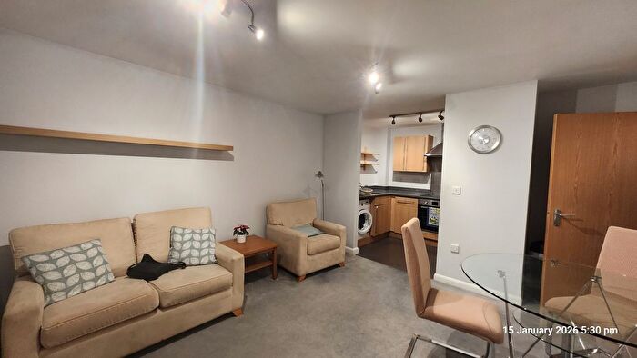 2 Bedroom Flat To Rent In Mill Street, Slough, SL2