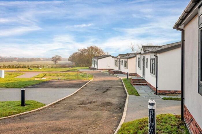 2 Bedroom Park Home For Sale In Stamford Road, Lound, PE10