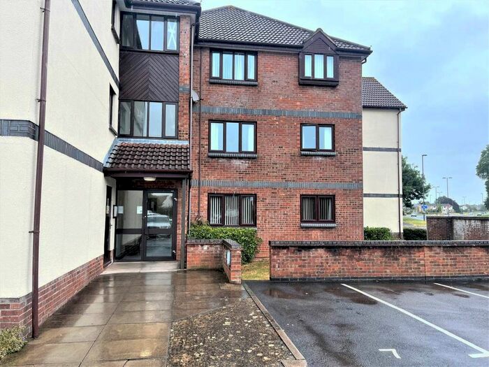 2 Bedroom Flat To Rent In Abbotswood, Yate, Bristol, BS37