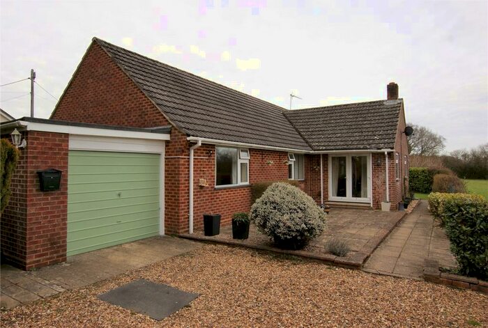 3 Bedroom Bungalow To Rent In Leigh Lane, Wimborne, Dorset, BH21