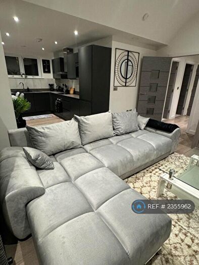 2 Bedroom Penthouse To Rent In Oxford Road, Luton, LU1