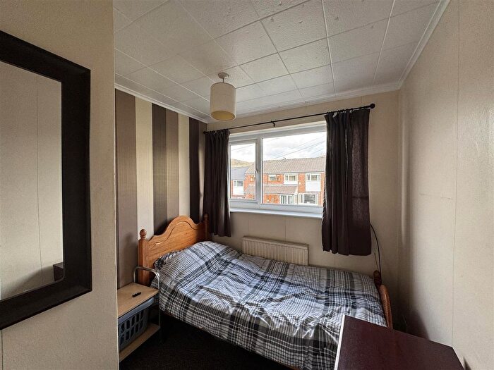 3 Bedroom Terraced House For Sale In Princess Close, Mossley, Ashton-Under-Lyne, OL5