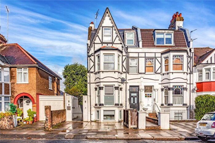 1 Bedroom Apartment For Sale In Alexandra Park Road, London, N22