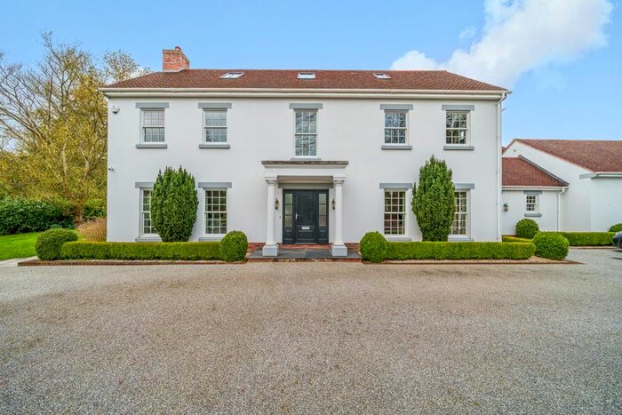 7 Bedroom Detached House To Rent In Hope Corner Lane, Taunton, TA2