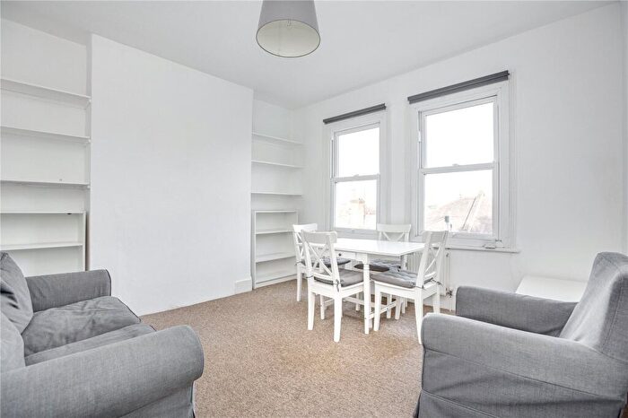 2 Bedroom Flat To Rent In Theatre Street, The Shaftesbury Estate, SW11