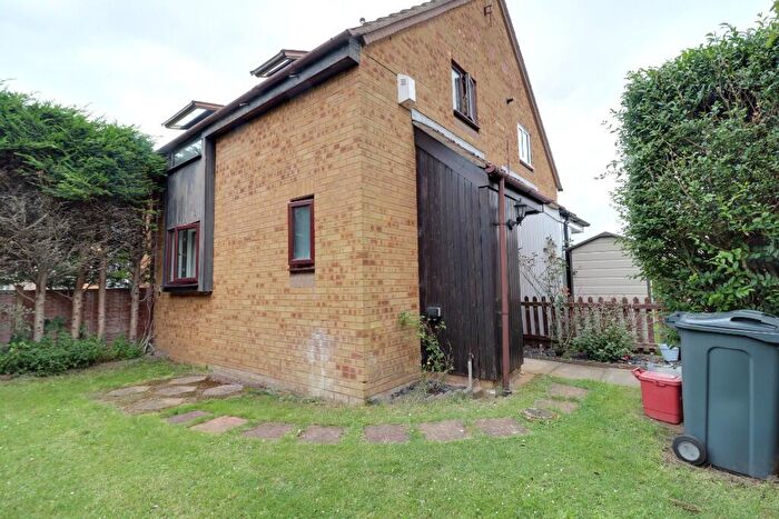 1 Bedroom Cluster House For Sale In Montfitchet Walk, Stevenage, Hertfordshire, SG2