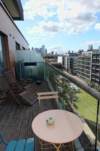 1 Bedroom Flat To Rent In Canal Wharf, Kingsland Road, Hackney, E8