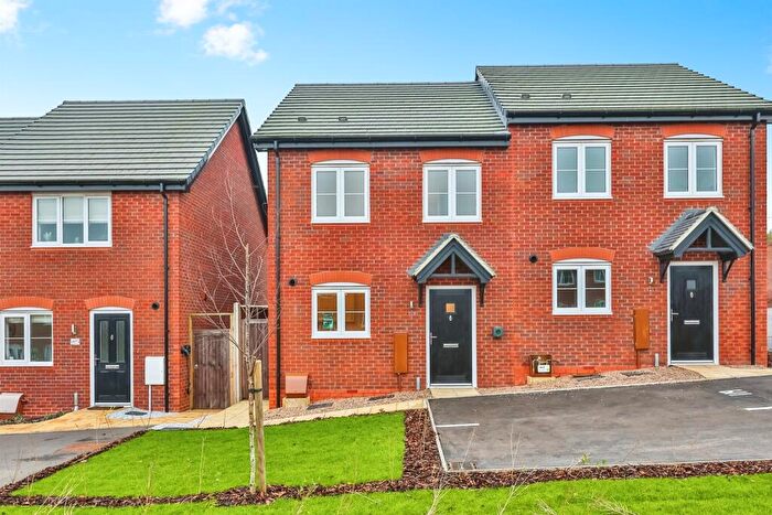 3 Bedroom Semi-Detached House For Sale In Rose Way, Edwalton, Nottingham, NG12