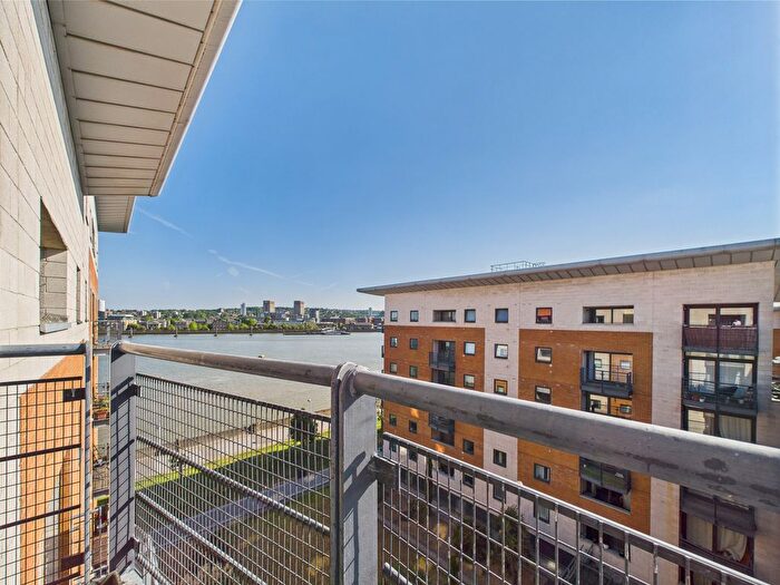 1 Bedroom Flat To Rent In Sheerness Mews, London, E16
