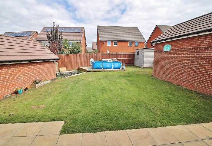4 Bedroom Detached House For Sale In Cornflower Gardens, Clanfield, PO8