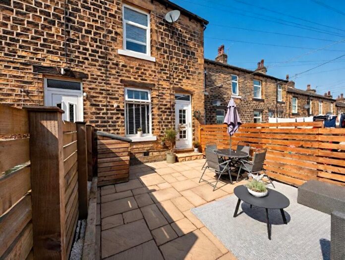 2 Bedroom Terraced House For Sale In Ashfield Terrace, Greetland, HX4