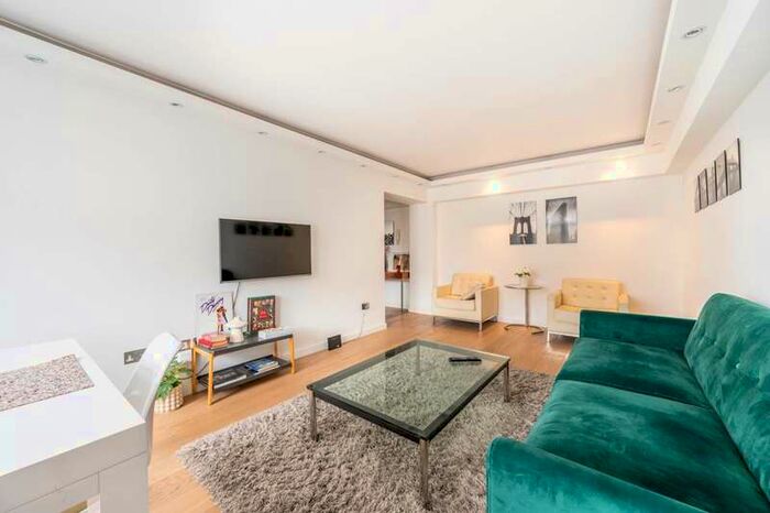 1 Bedroom Flat To Rent In Harley Street, Marylebone, W1G