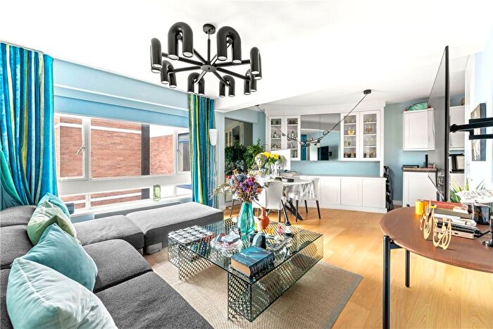 1 Bedroom Flat For Sale In Hereford House, Ovington Gardens, Knightsbridge, London, SW3