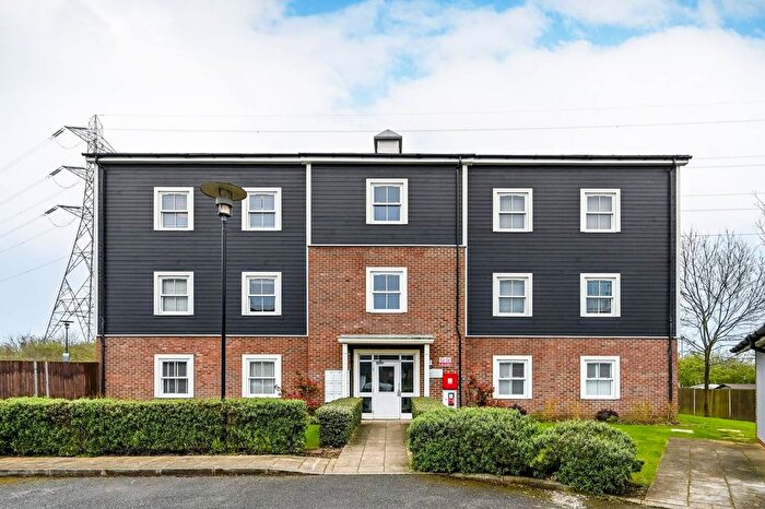 2 Bedroom Flat For Sale In Pondside Avenue, Worcester Park, KT4