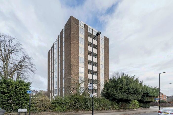 2 Bedroom Flat To Rent In Greenlaw Court, Mount Park Road, London, W5