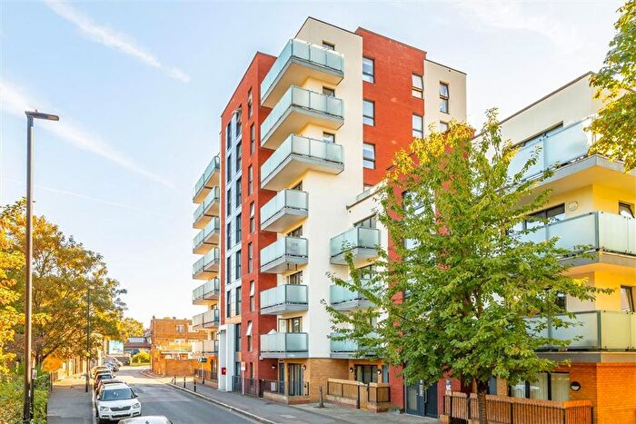 2 Bedroom Flat For Sale In Robsart Street, Stockwell, SW9