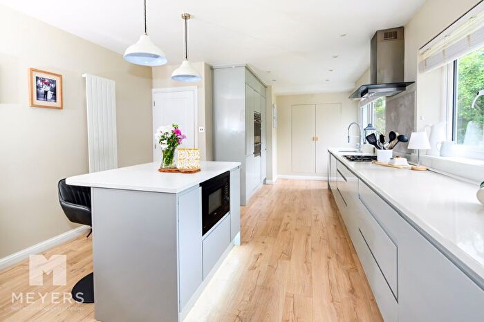 4 Bedroom Detached House For Sale In Woolsbridge Road, Ashley Heath, Ringwood, BH24