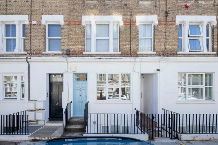 2 Bedroom Flat To Rent In Boscombe Road, London, W12