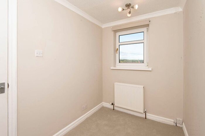 2 Bedroom End Of Terrace House To Rent In Somersby Avenue, Walton, S42
