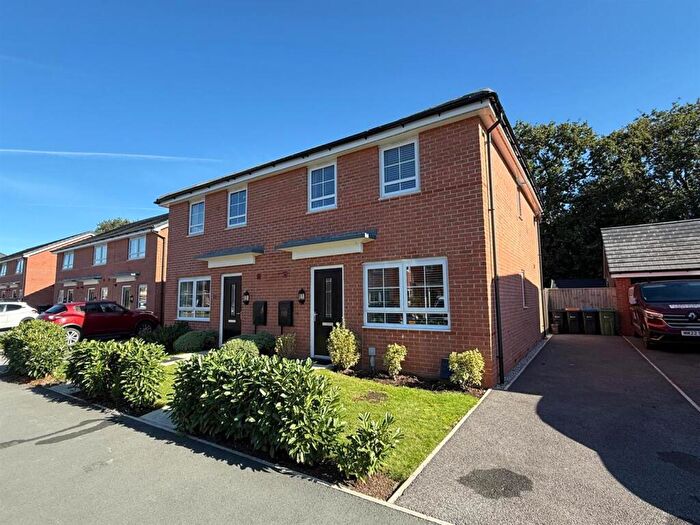 3 Bedroom Semi-Detached House For Sale In Medlock Street, Northwich, CW9