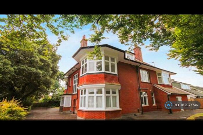 Studio To Rent In Queens Park Gardens, Bournemouth, BH8