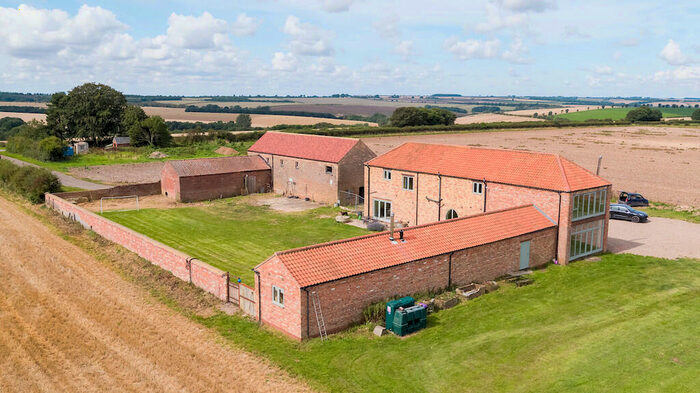 4 Bedroom Barn Conversion For Sale In Thorpe Top, Thorpe-Le-Vale, LN8